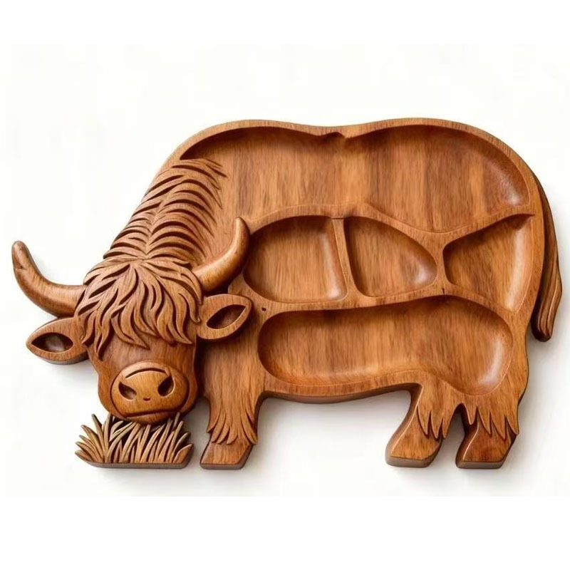 🐮 Highland Cow Wooden Charcuterie Board