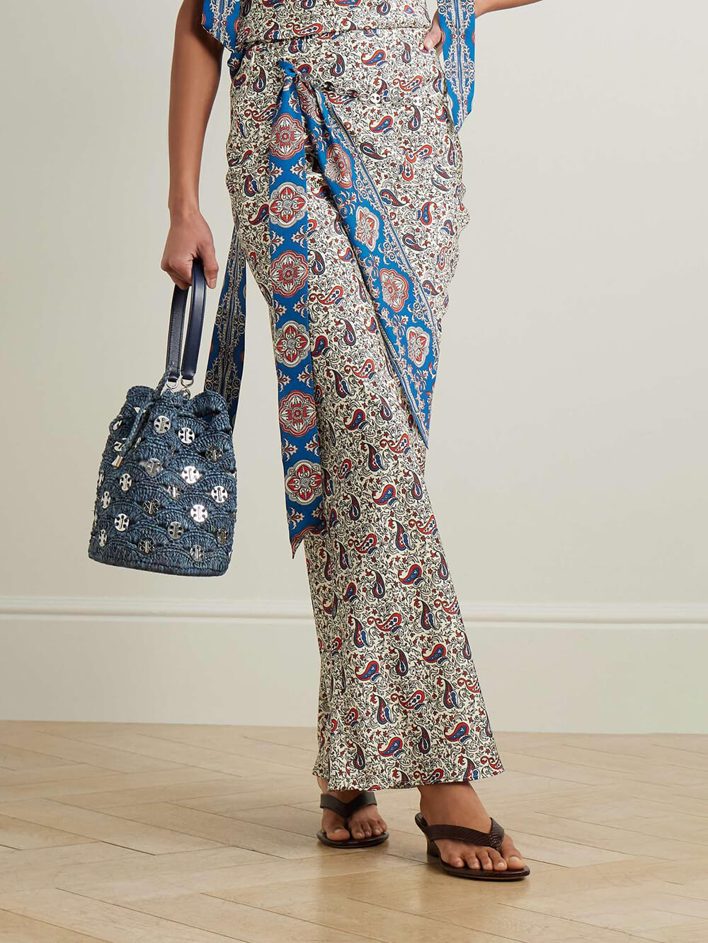 Unique Paisley Print Crepe Chain Tie Maxi Skirt