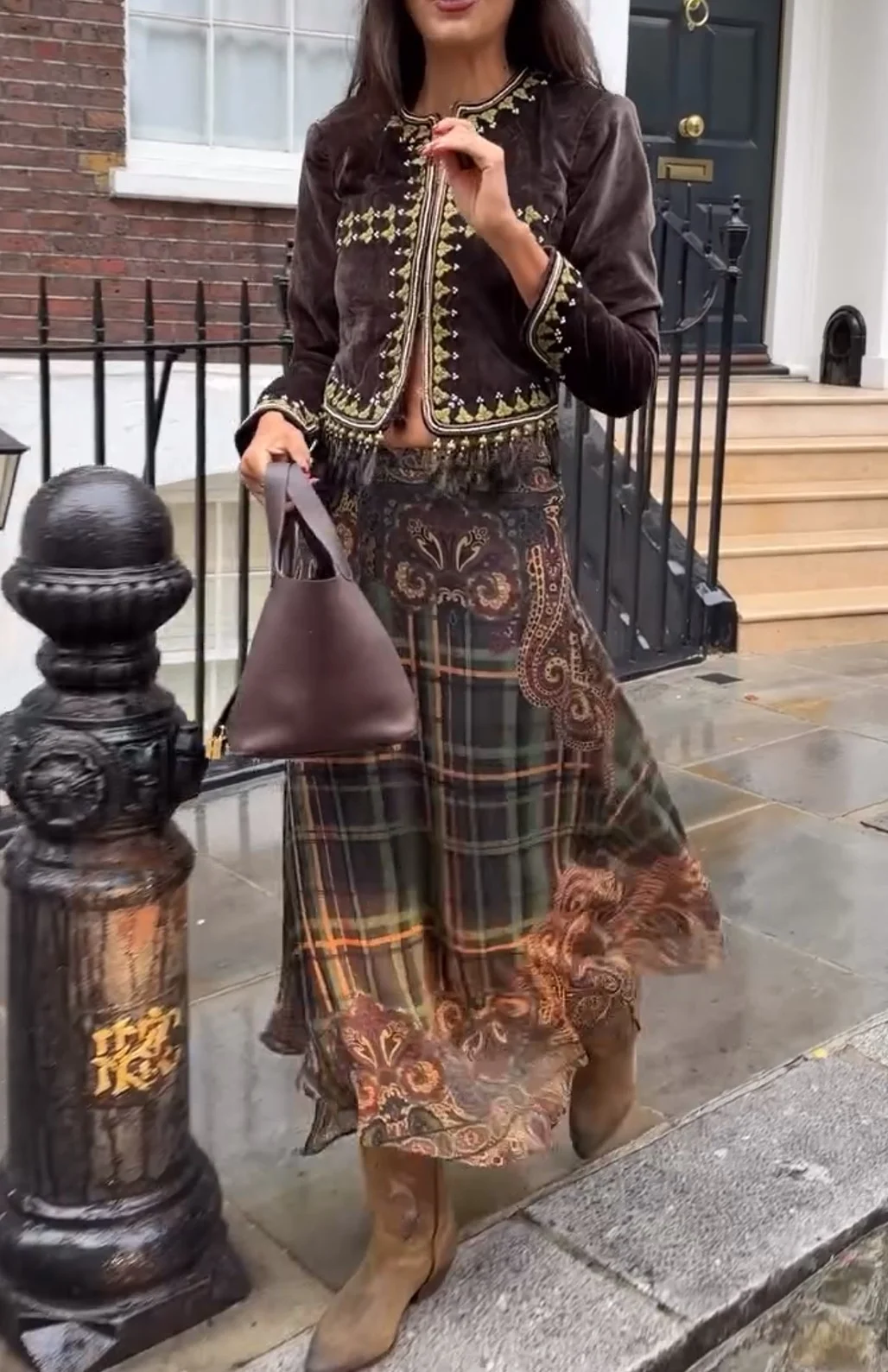 Vintage Embroidered Velvet Jacket and Printed Midi Skirt Two Piece Set [erp-image:bc582c264c04b696995188f4]