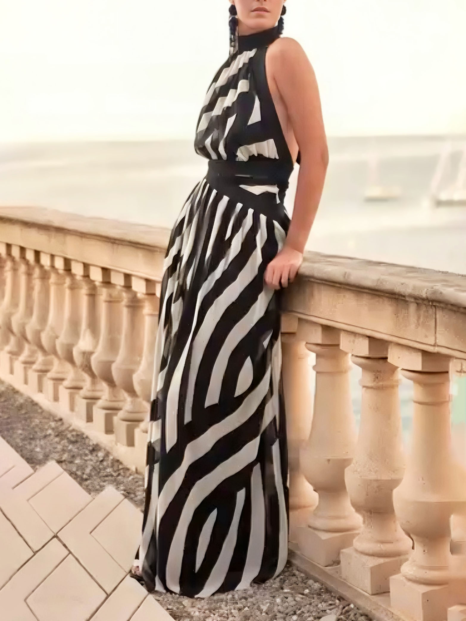 Elegant Halterneck Geometric Stripe Print Flowy Maxi Dress