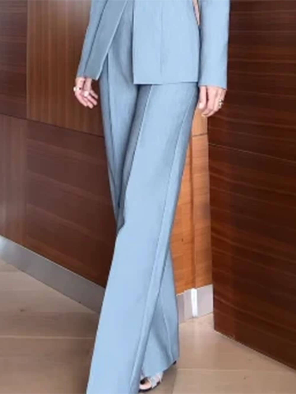 Delicate High-Waisted Pocket Straight-Leg Trousers