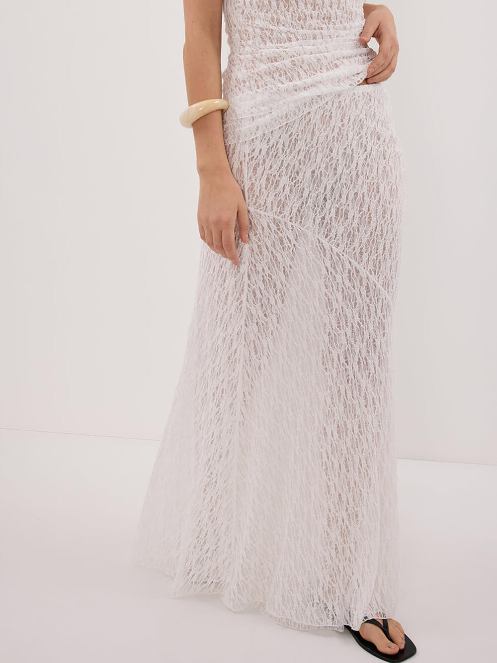 Delicate White Sleeveless Lace Tank Top