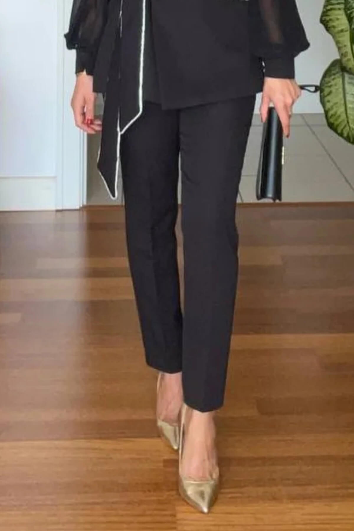 Exquisite V-Neck Colorblock Belted Loose Shirt