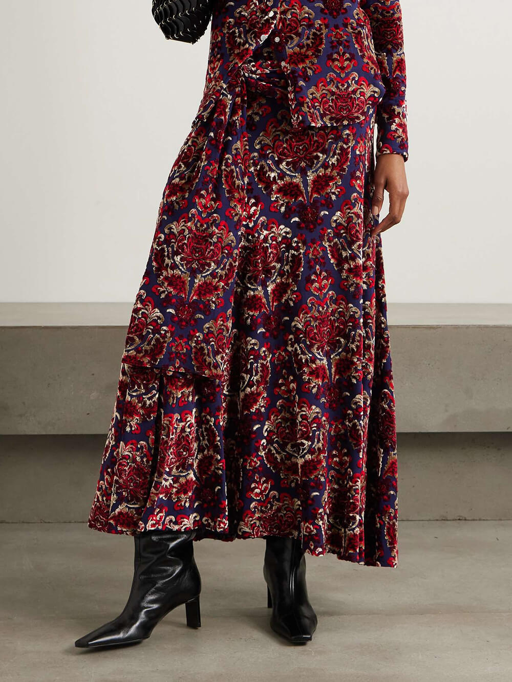 Elegant And Unique Burnt Flower Lace-Up Suede Maxi Skirt