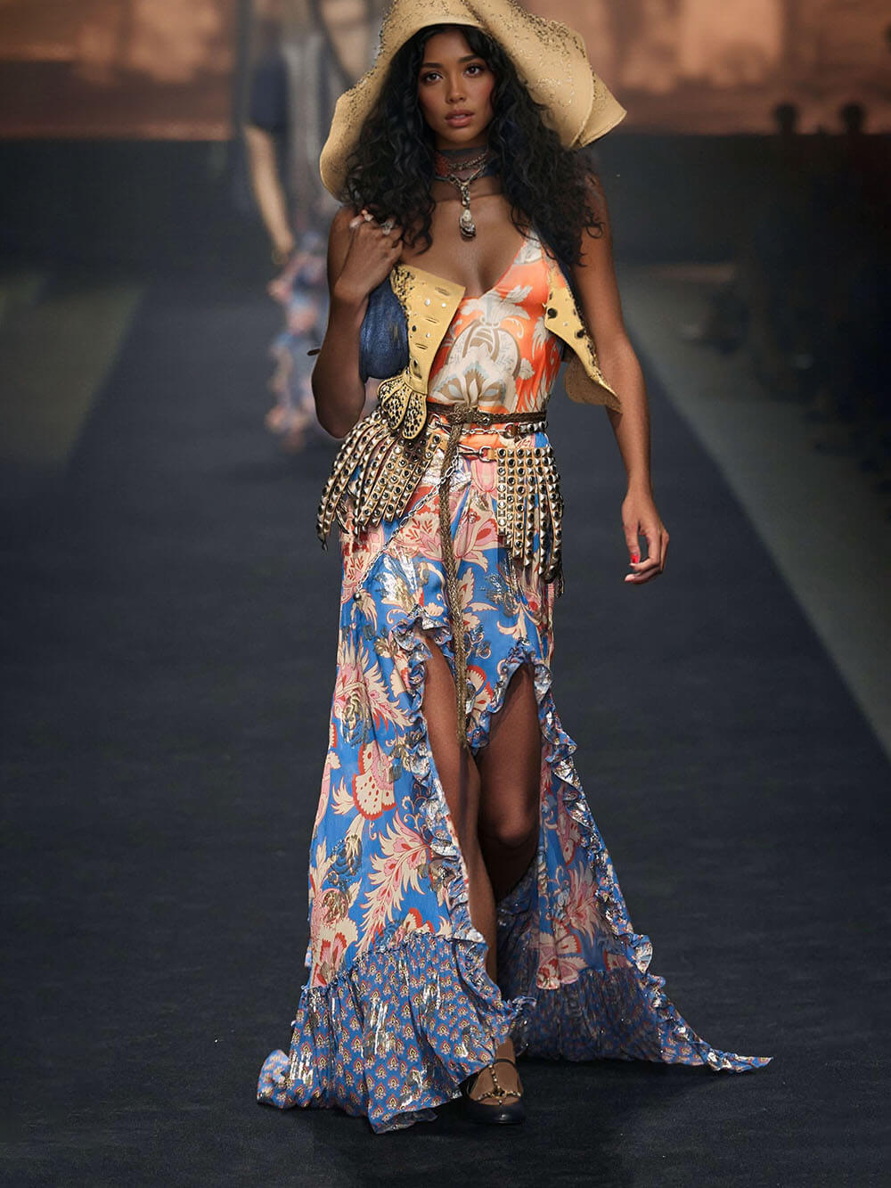 Retro Floral Print Ruffle Slit Maxi Skirt