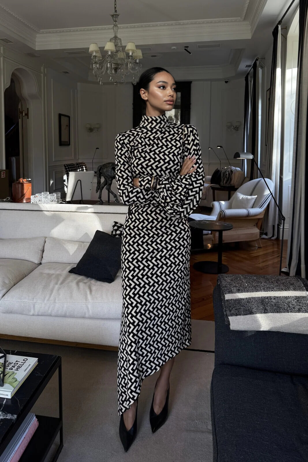 Exquisite Black And White Geometric Print Asymmetrical Maxi Dress