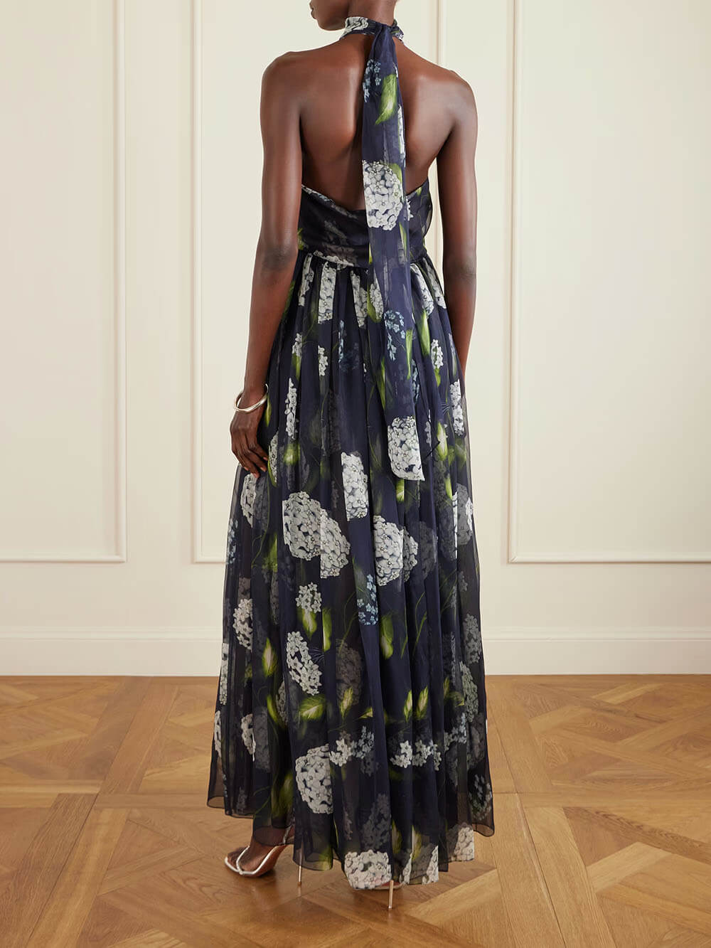 Fashionable Backless Printed Pleated Chiffon Maxi Dress