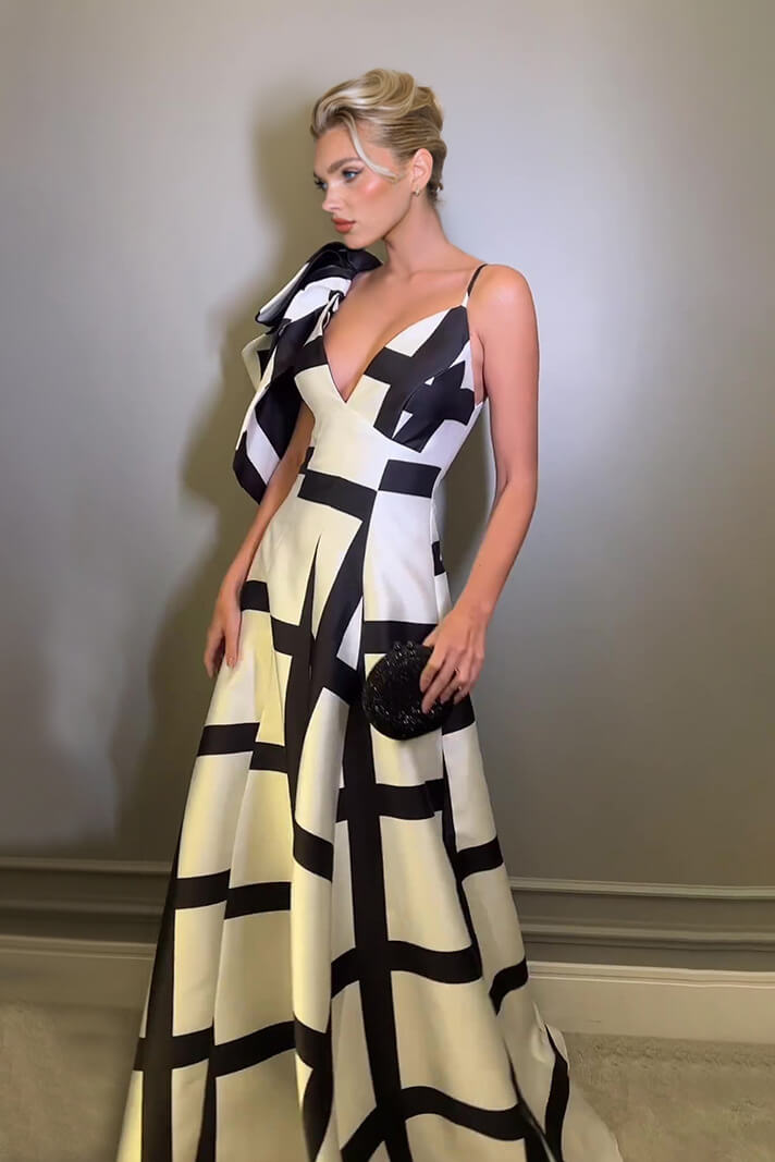 Chic Black And White Colorblock Spaghetti Strap A-Line Party Maxi Dress