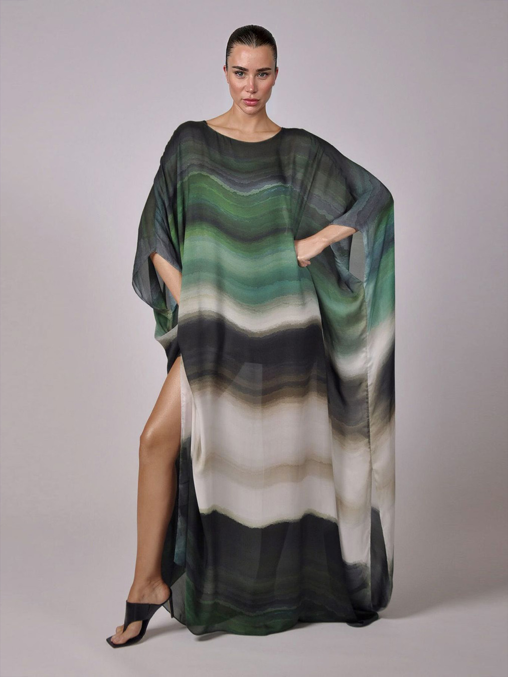 Elegant Gradient Print Kaftan Maxi Dress