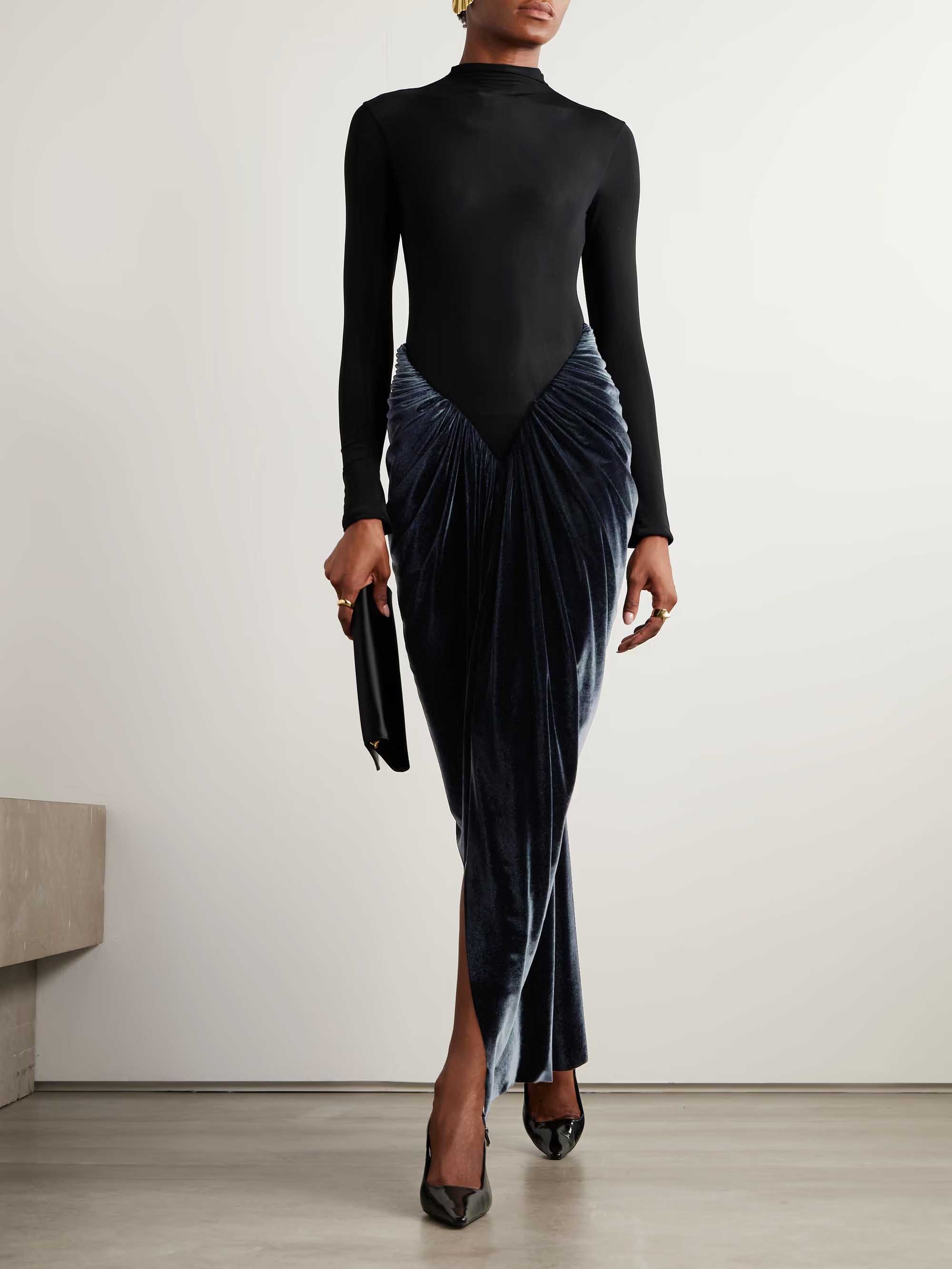 Elegant Long-sleeved Velvet Pleated Maxi Dress