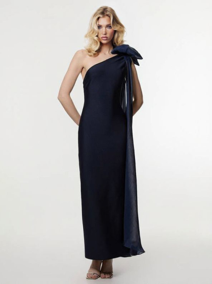 Elegant Tulle Bow Cape One-Shoulder Maxi Dress