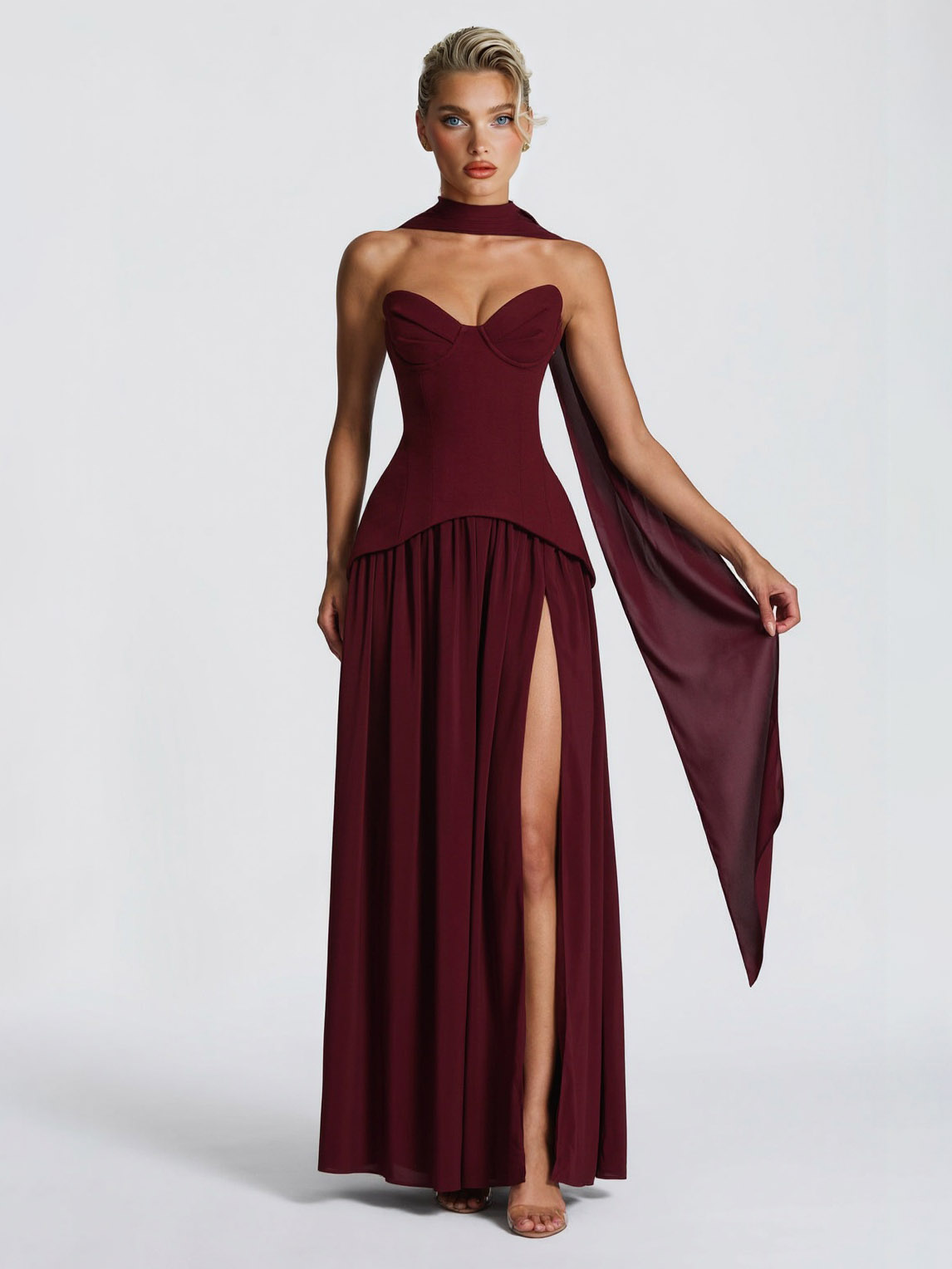 Vestido Maxi de Fiesta con Escote Corazón Elegante y Gran Abertura
