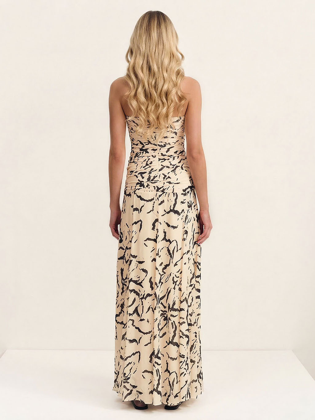 Elegant Strapless Abstract Brushstroke Print Flowy Maxi Dress
