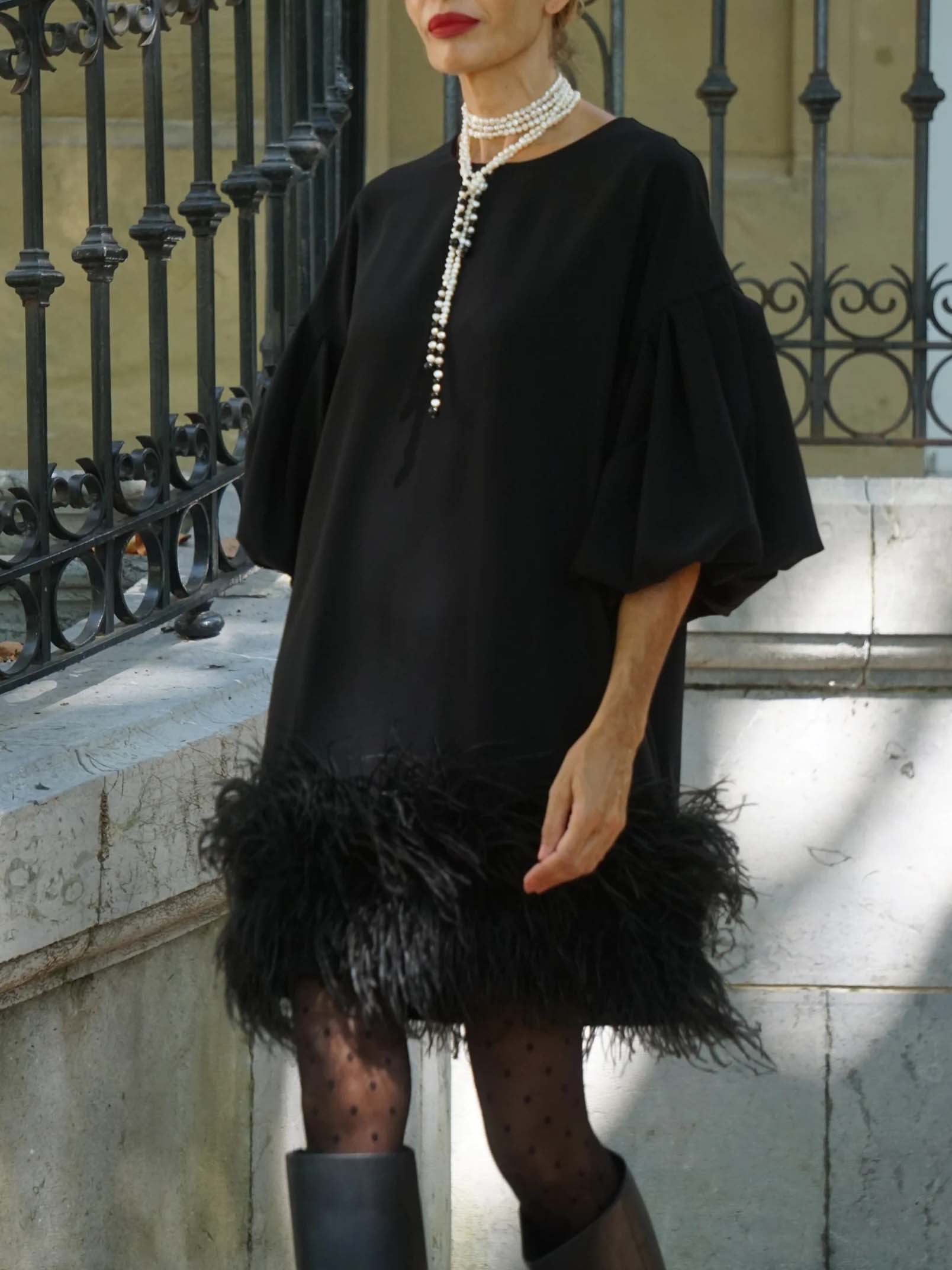 Elegant Crew Neck Feather Tassel Mini Dress