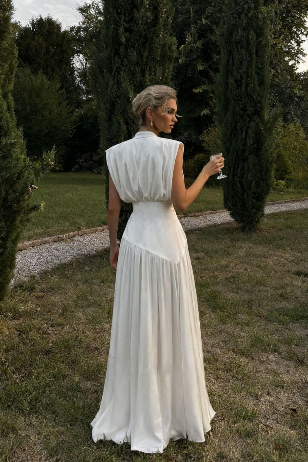 Exquisite V-Neck Waist-Cinching Slit Maxi Dress