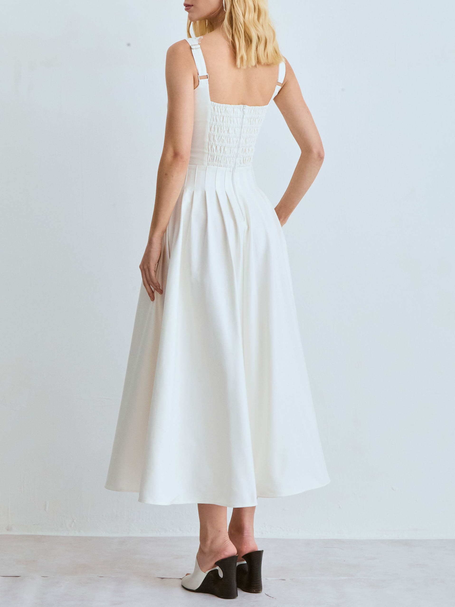 Elegant Lace V-Neck Bodycon Midi Dress
