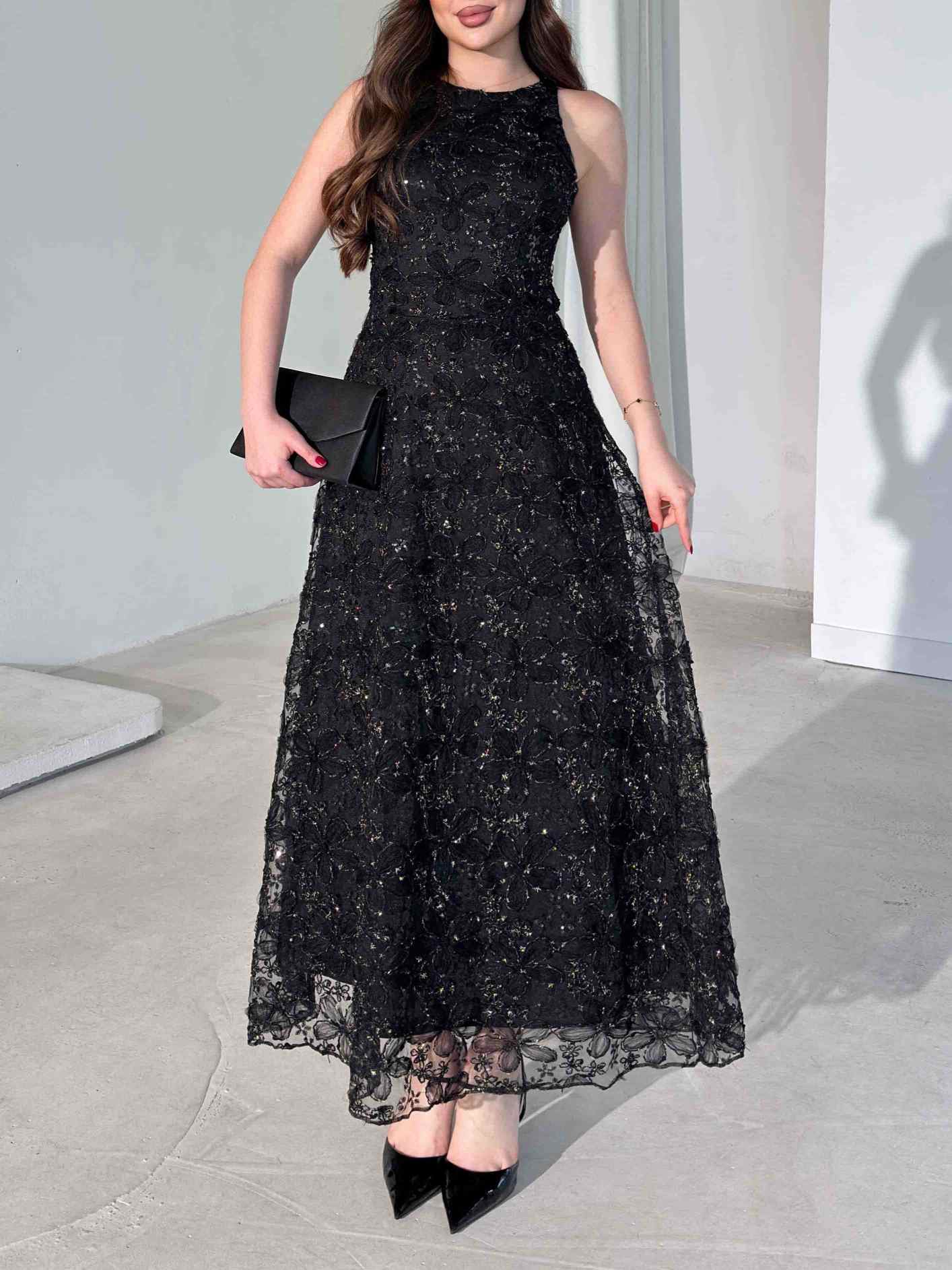 Exquisite Floral Lace Sleeveless Maxi Dress