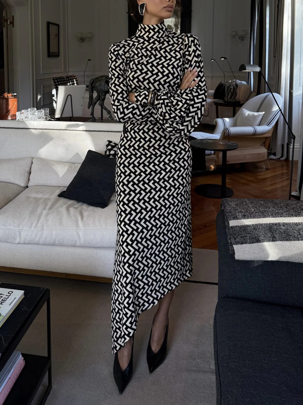 Exquisite Black And White Geometric Print Asymmetrical Maxi Dress