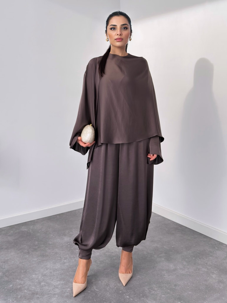 Elegant Satin Robe Paired With Harem Pants Set