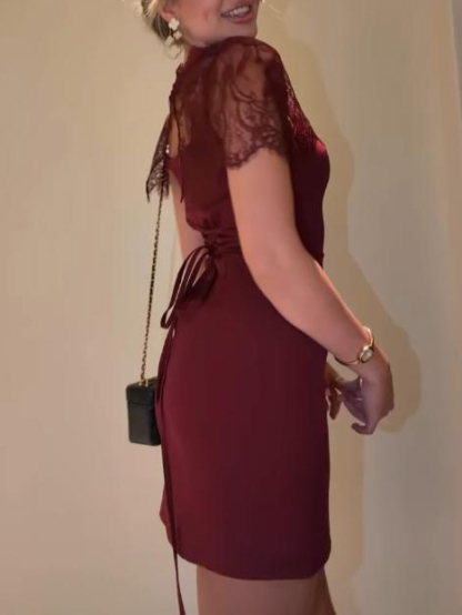 Elegant Lace Short-sleeved Mini Dress