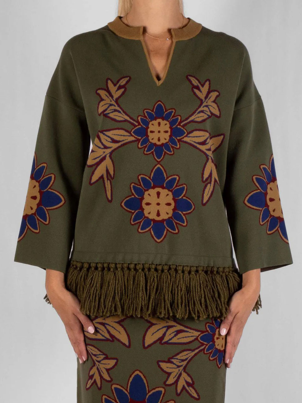 Casual Symmetrical Pattern Fringed Sweater