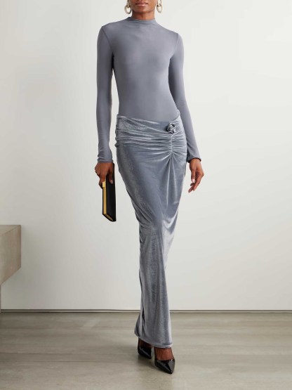 Elegant Open-back Velvet Pleated Maxi Dress