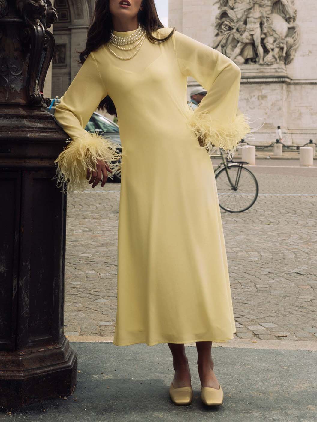 Elegant High-Neck Feather Cuff Chiffon Midi Dress