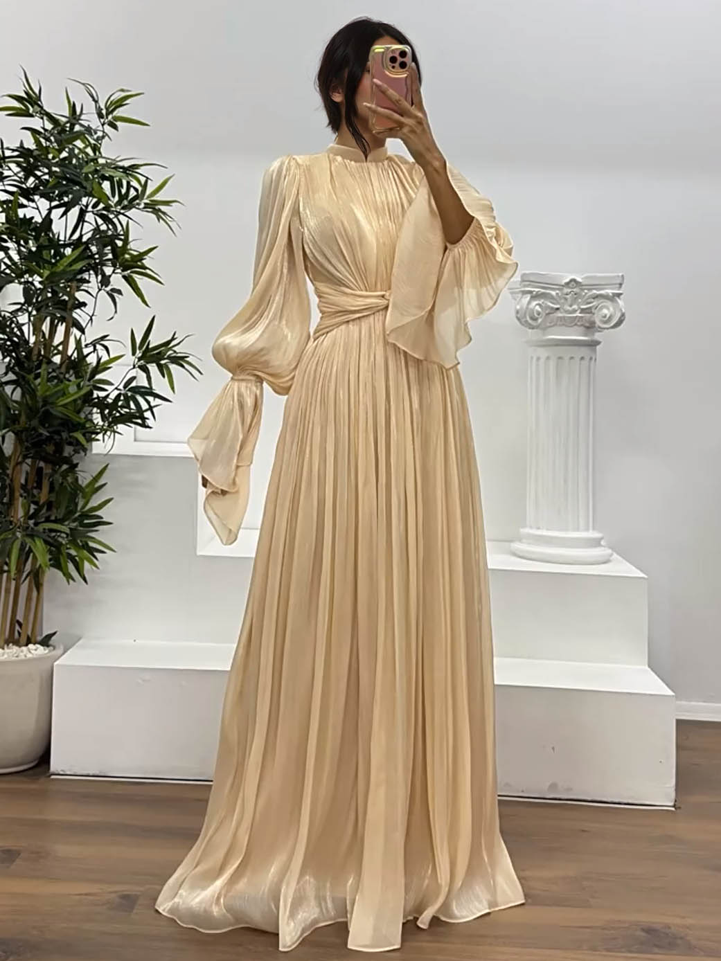 Elegant Pleated Flowy Long-Sleived Maxi Dress