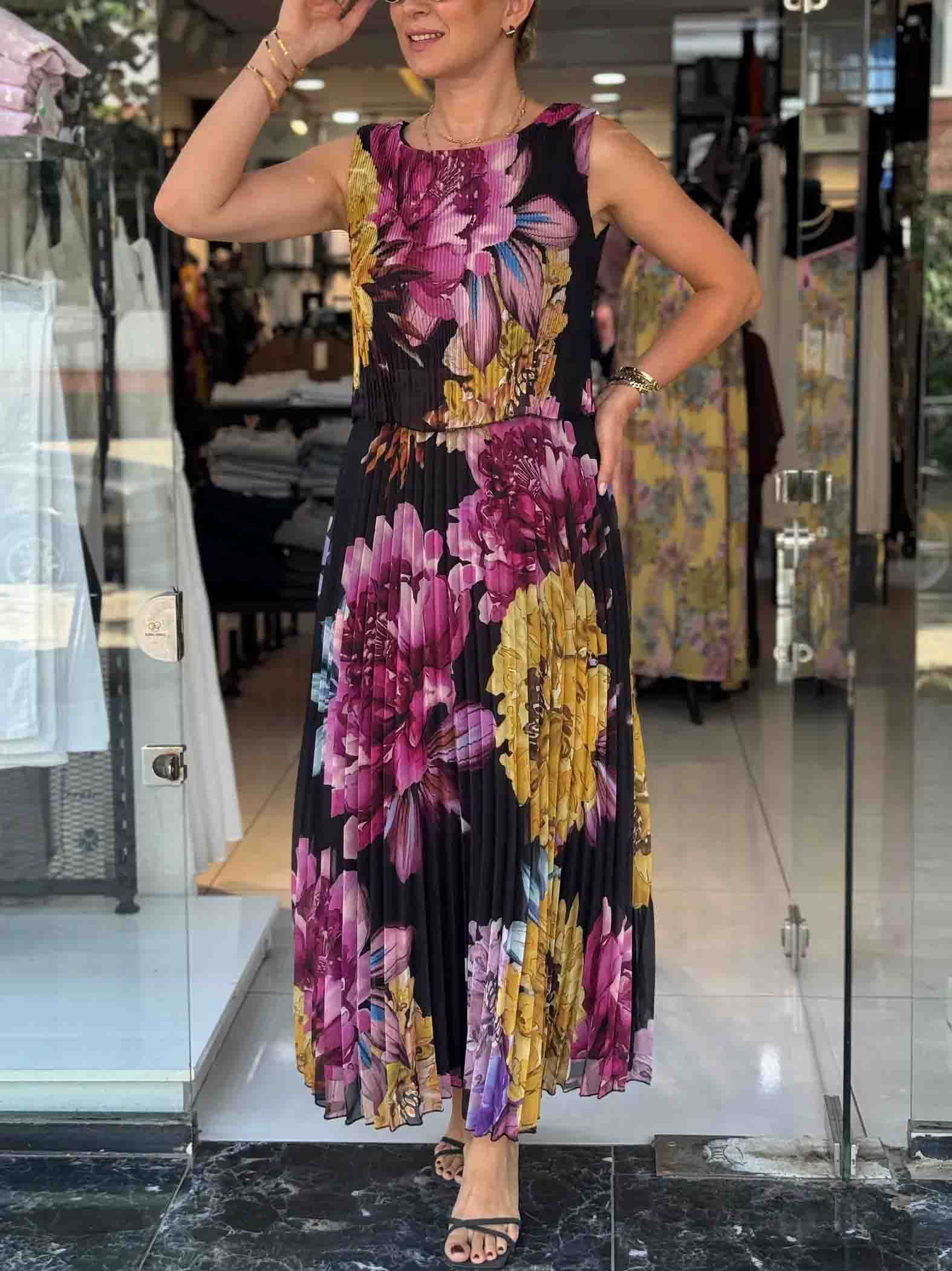 Elegant Double-layered Pleated Chiffon Printed Maxi Dress