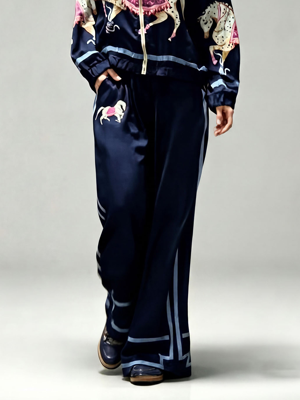 Exquisite Satin Horse Print Zip-Up Shirt