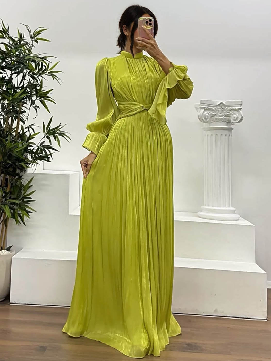 Elegant Pleated Flowy Long-Sleived Maxi Dress