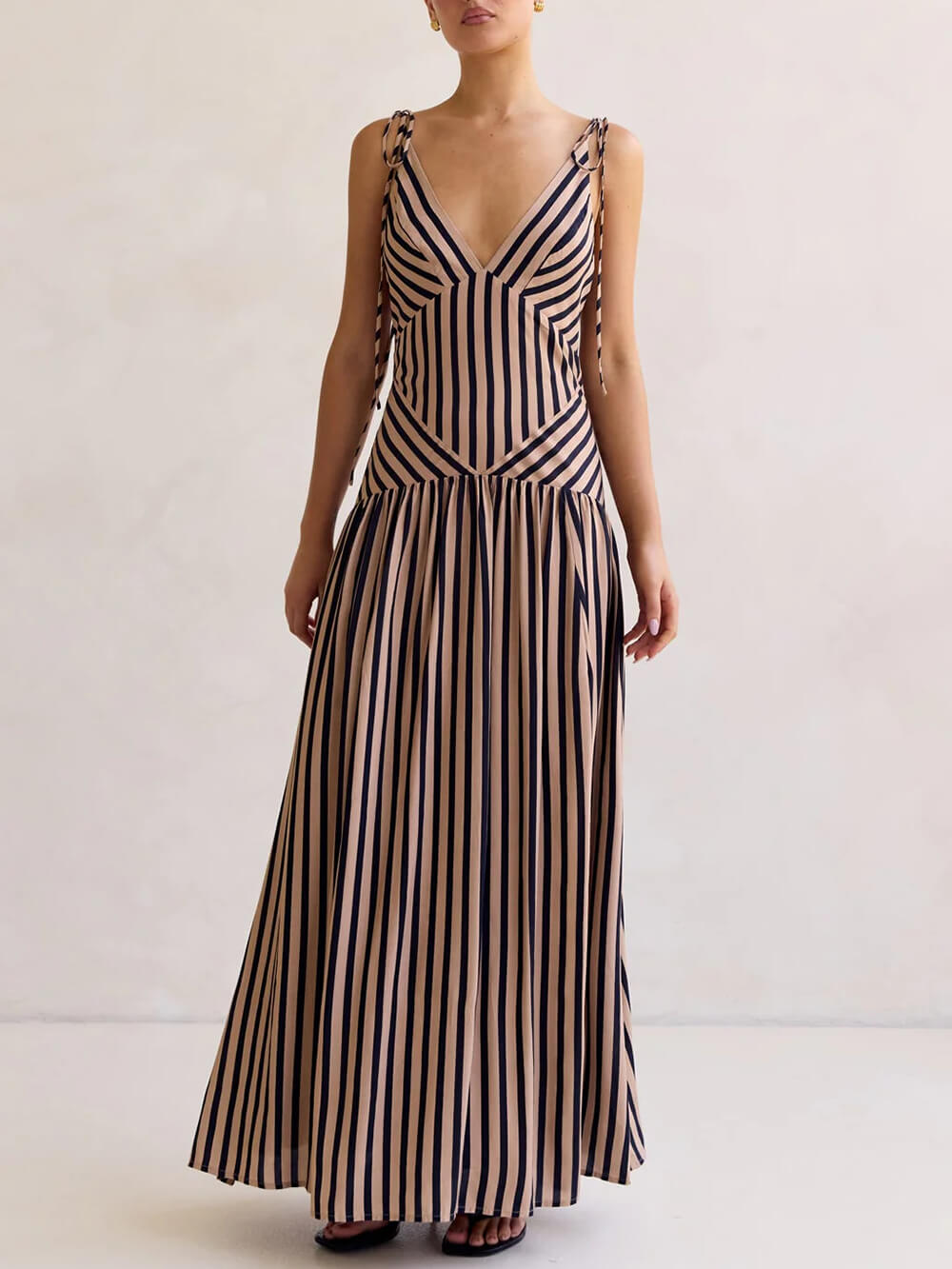 Exquisite Striped Print V-Neck  Adjustable Straps Maxi Dress