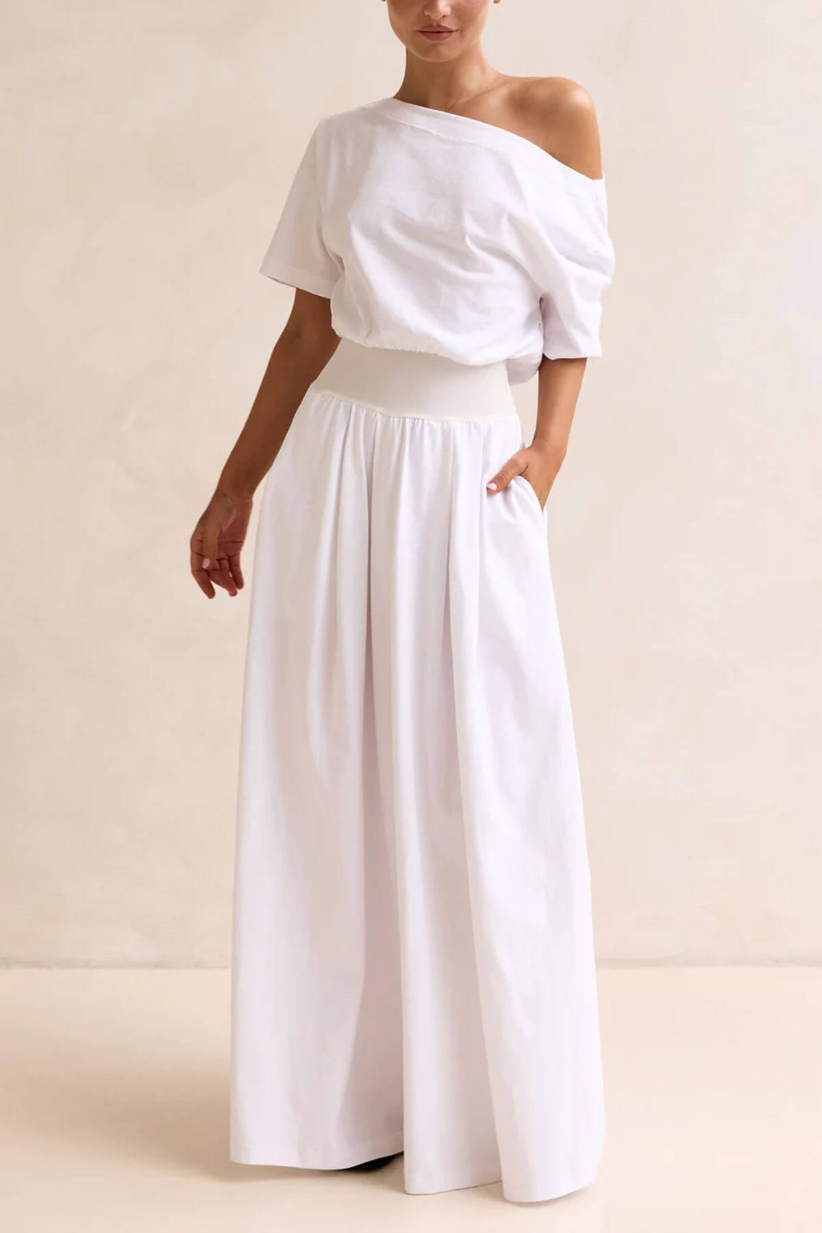 Exquisite Off-Shoulder Pleated Side Pocket A-Line Maxi Dress