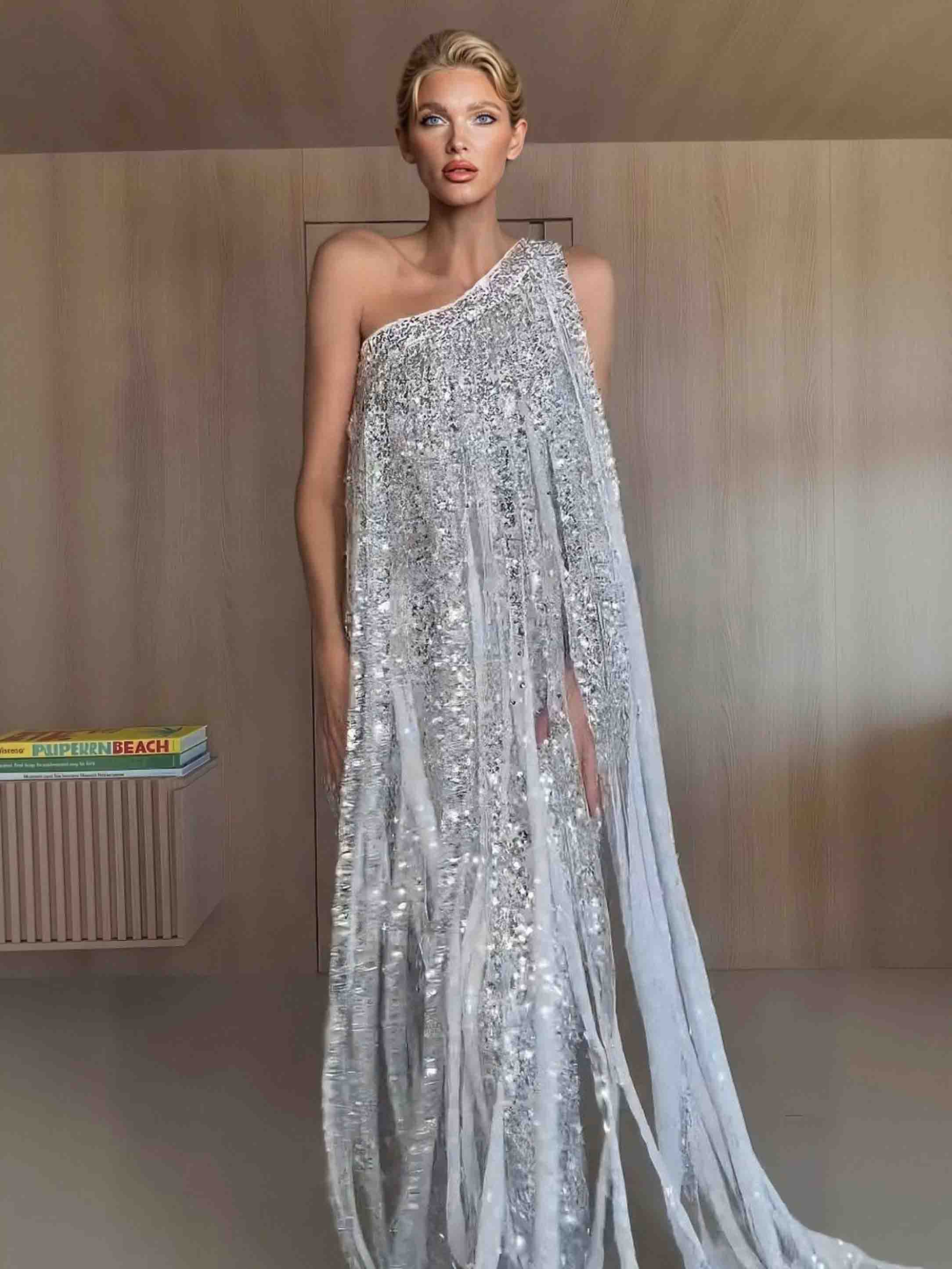 Elegant One-shoulder Neckline Tassel Sequin Maxi Dress