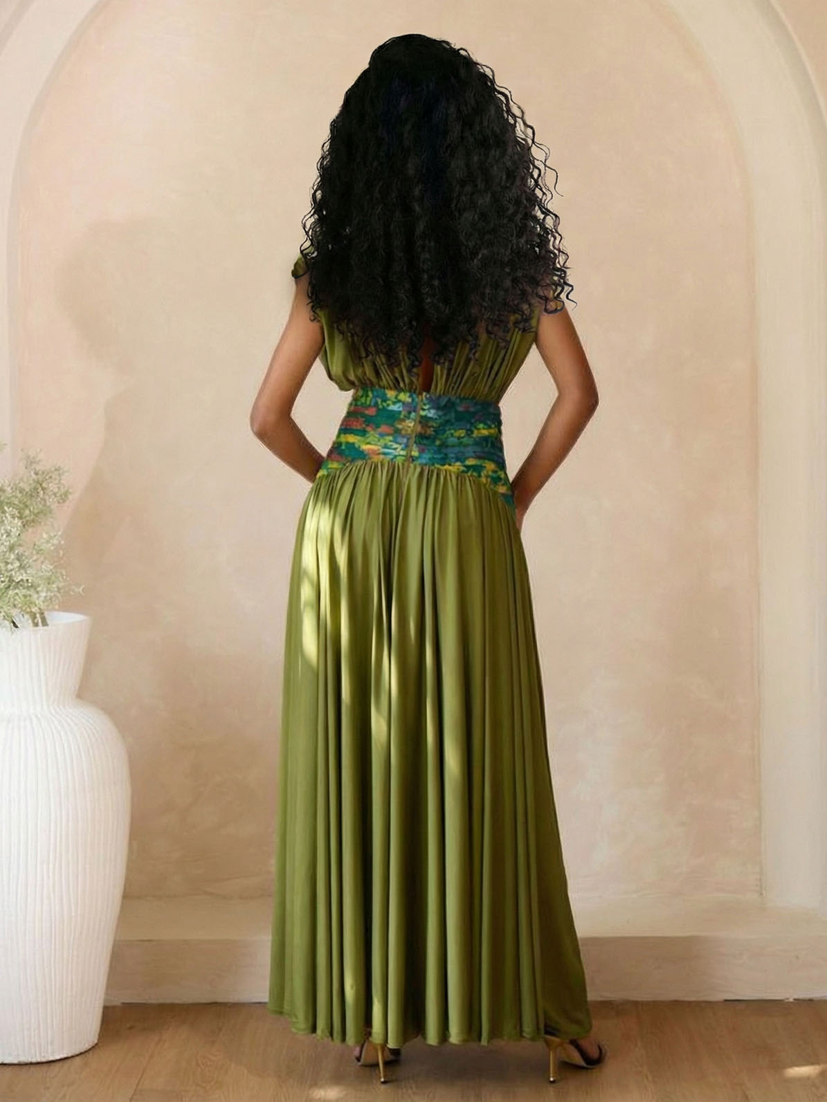 Elegant Deep V-neck Printed Pleated Maxi Dress