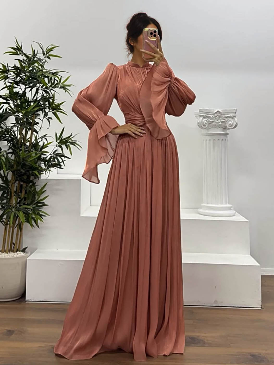 Elegant Pleated Flowy Long-Sleived Maxi Dress
