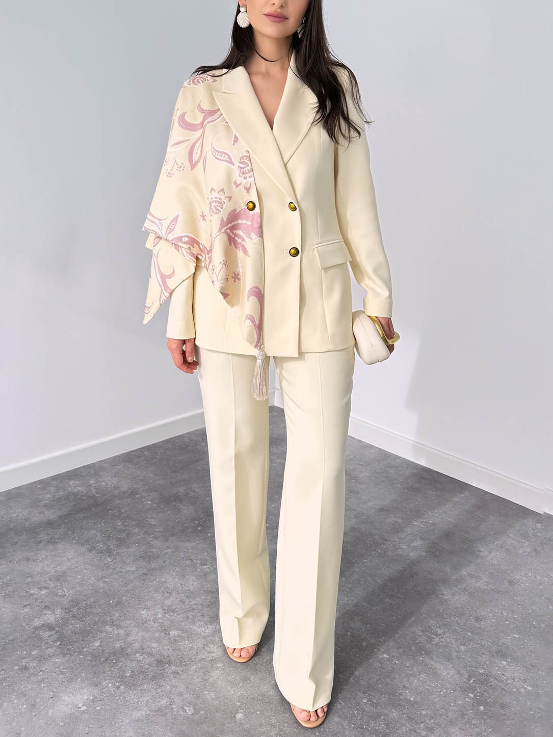 Elegant Tailored Double-Breasted Blazer