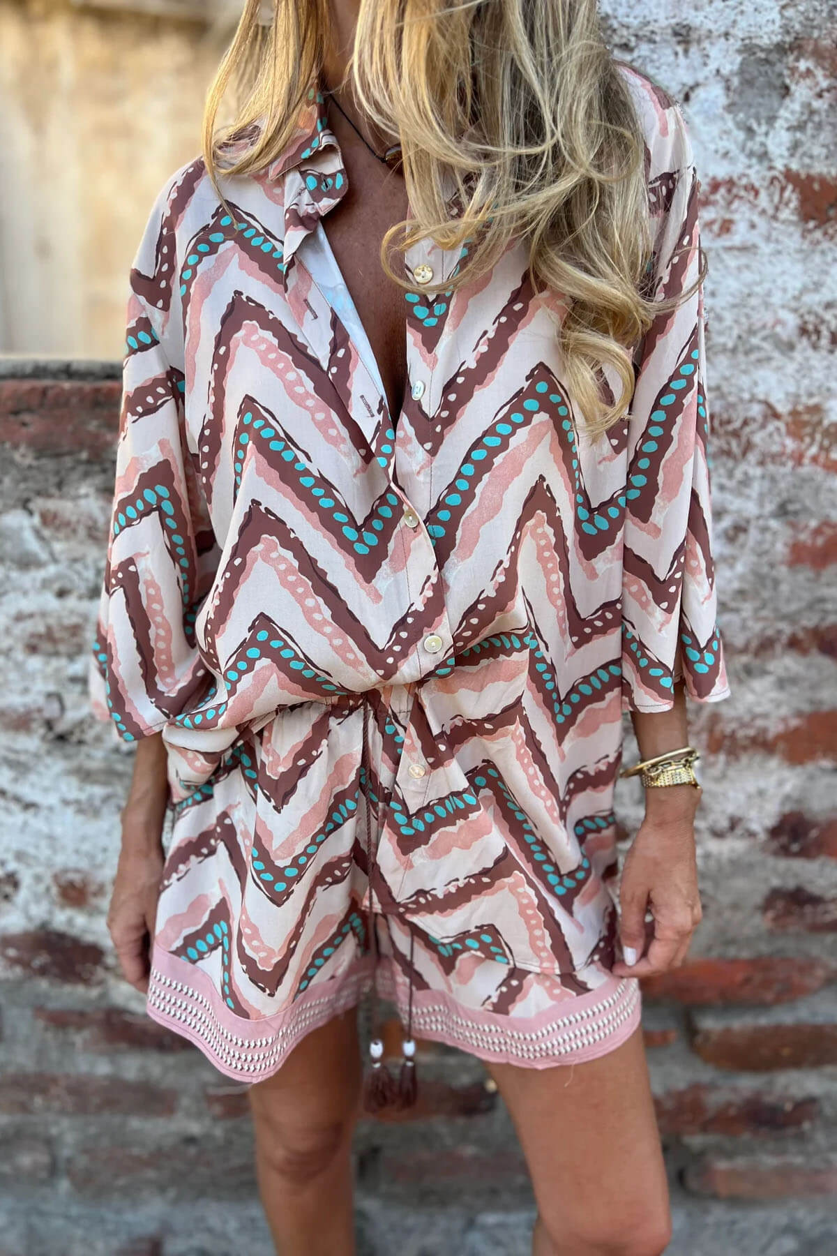 Exquisite Wave Print Collared Long-Sleeved Shirt And Elastic Waist Shorts Set