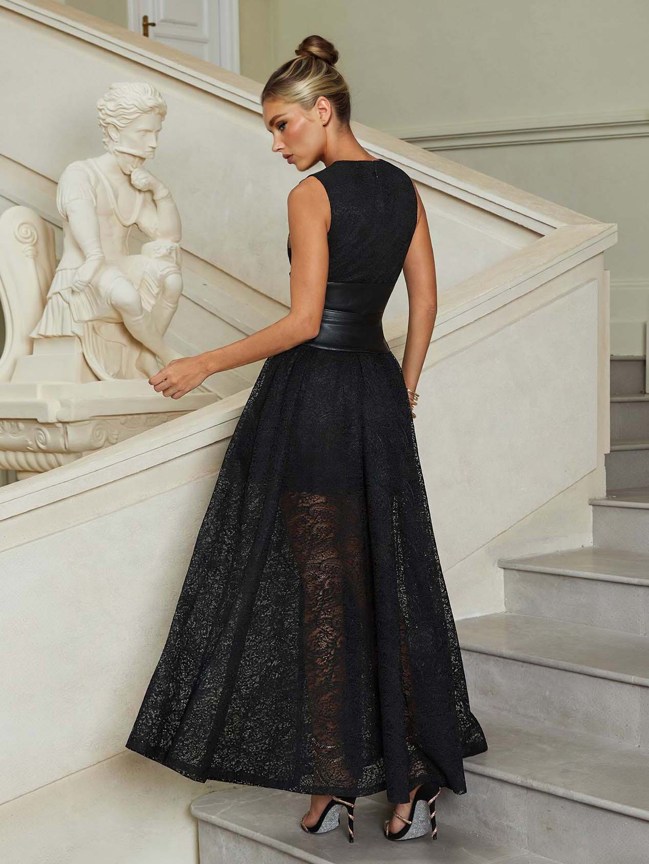 Elegant Cutout Neck Lace A-Line Maxi Dress