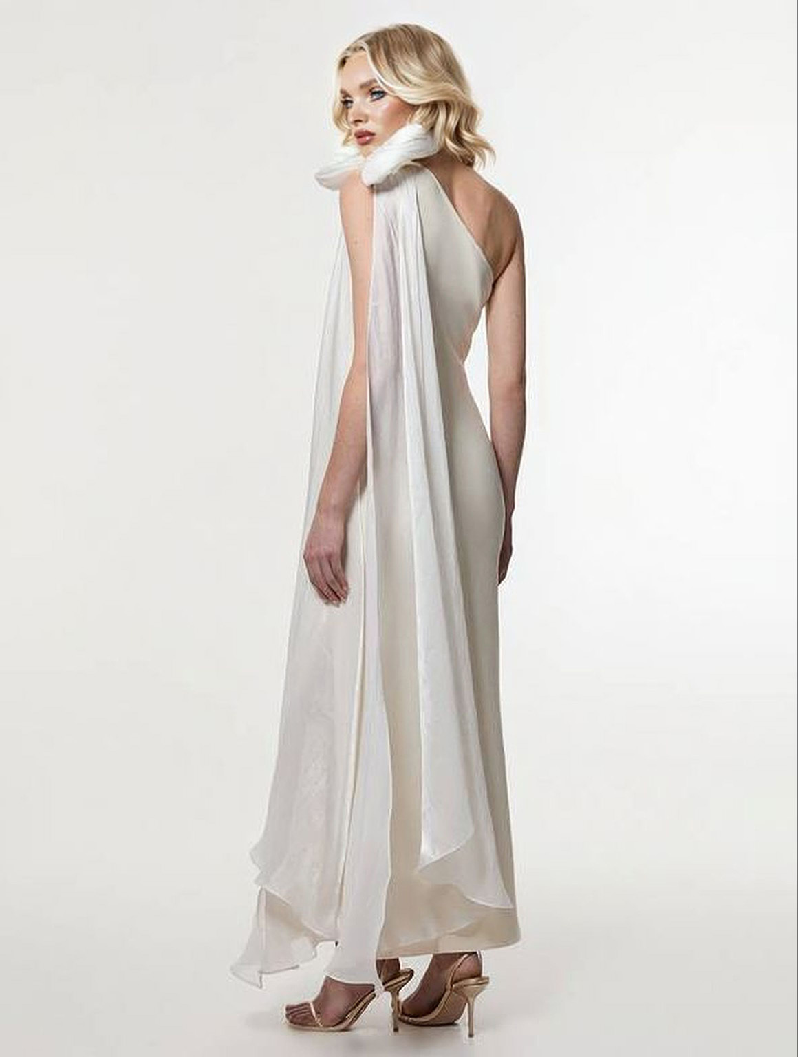 Elegant Tulle Bow Cape One-Shoulder Maxi Dress