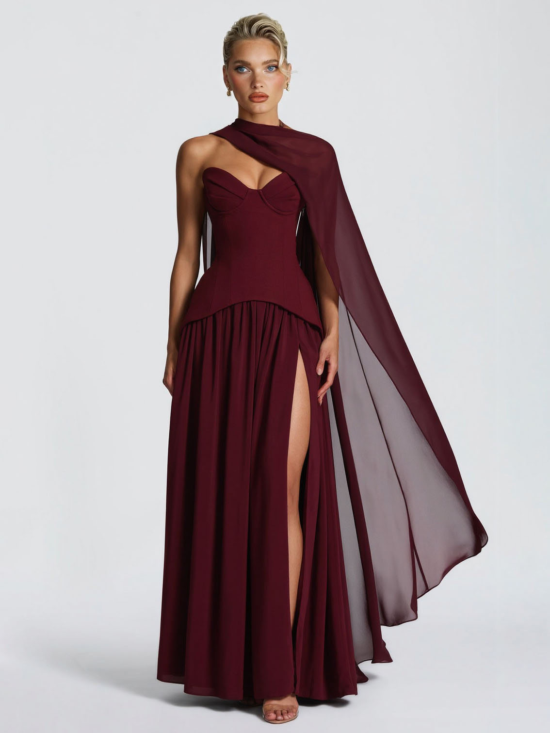 Vestido Maxi de Fiesta con Escote Corazón Elegante y Gran Abertura