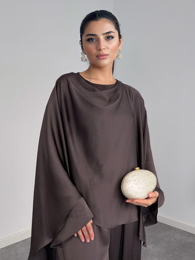 Elegant Satin Robe Paired With Harem Pants Set