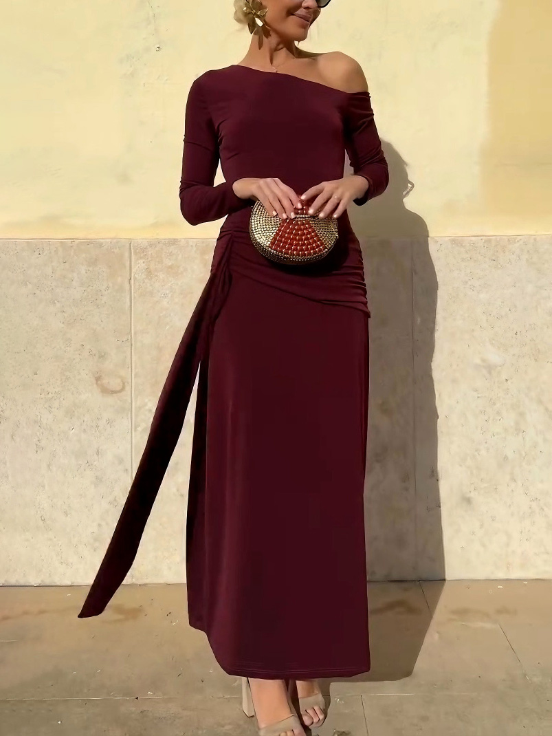 Elegant Off-the-shoulder Pleated Knitted Slim Maxi Dress