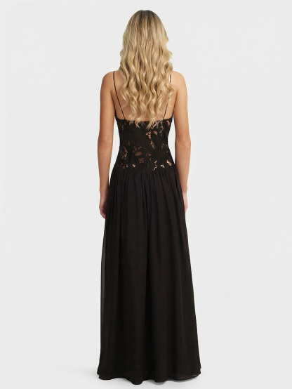 Elegant Lace Spaghetti Strap Floral Appliqué Maxi Dress