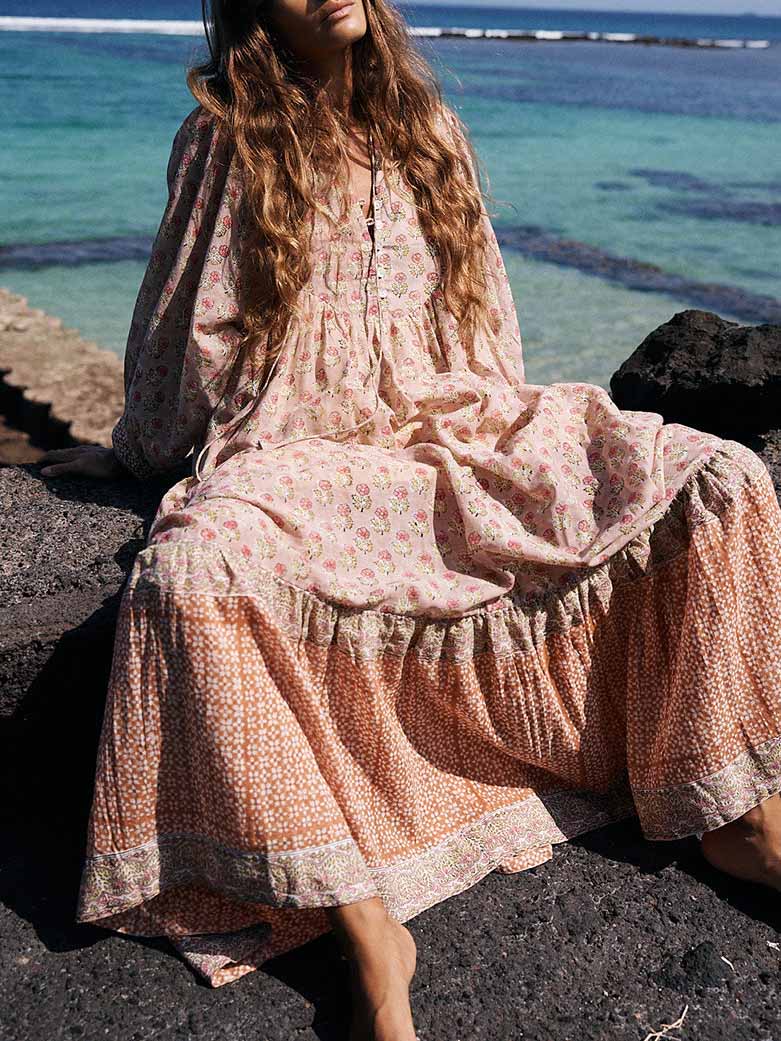 Retro Casual Print V-Neck Tiered Flowing Beach Maxi Dress