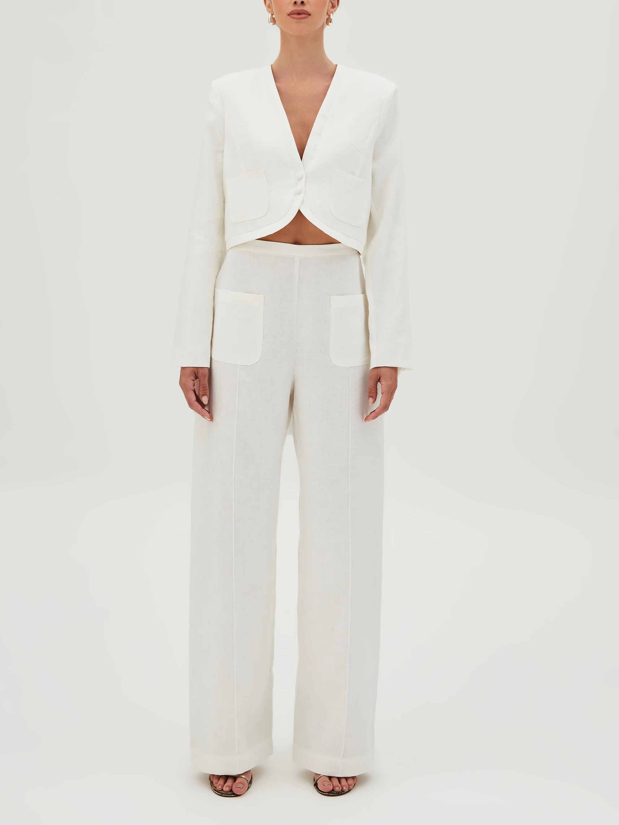 Elegant High-Waisted Wide-Leg Trousers With Patch Pockets
