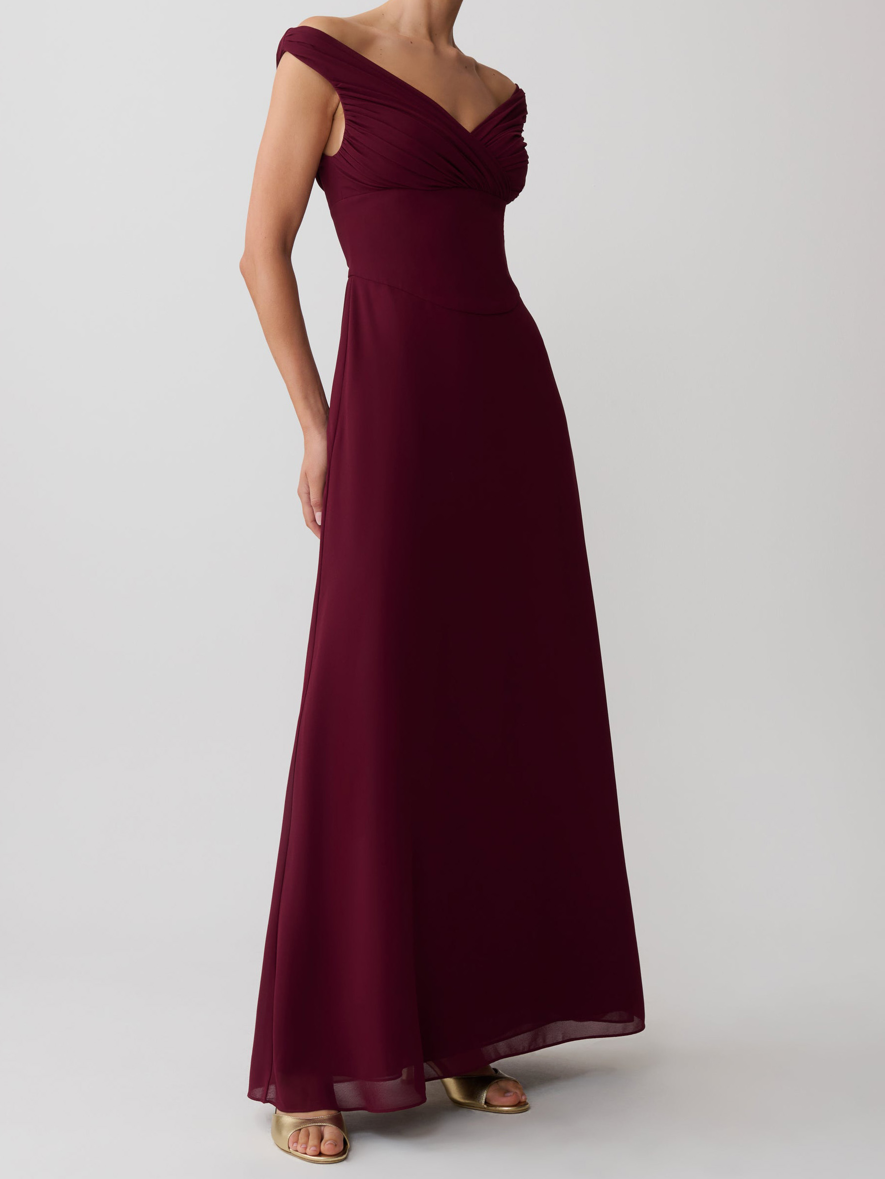Elegant Off-Shoulder Ruched Waist Maxi Dress