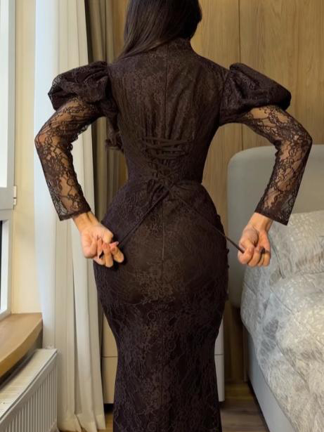 Elegant Square-Neck Lace Puff-Sleeve Maxi Dress