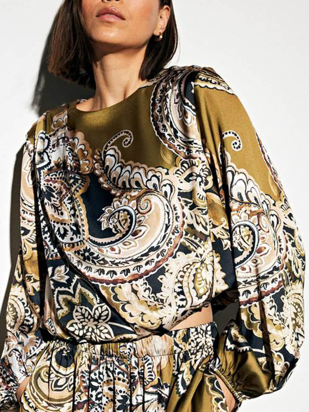 Exquisite Paisley Print Bubble Hem Blouse