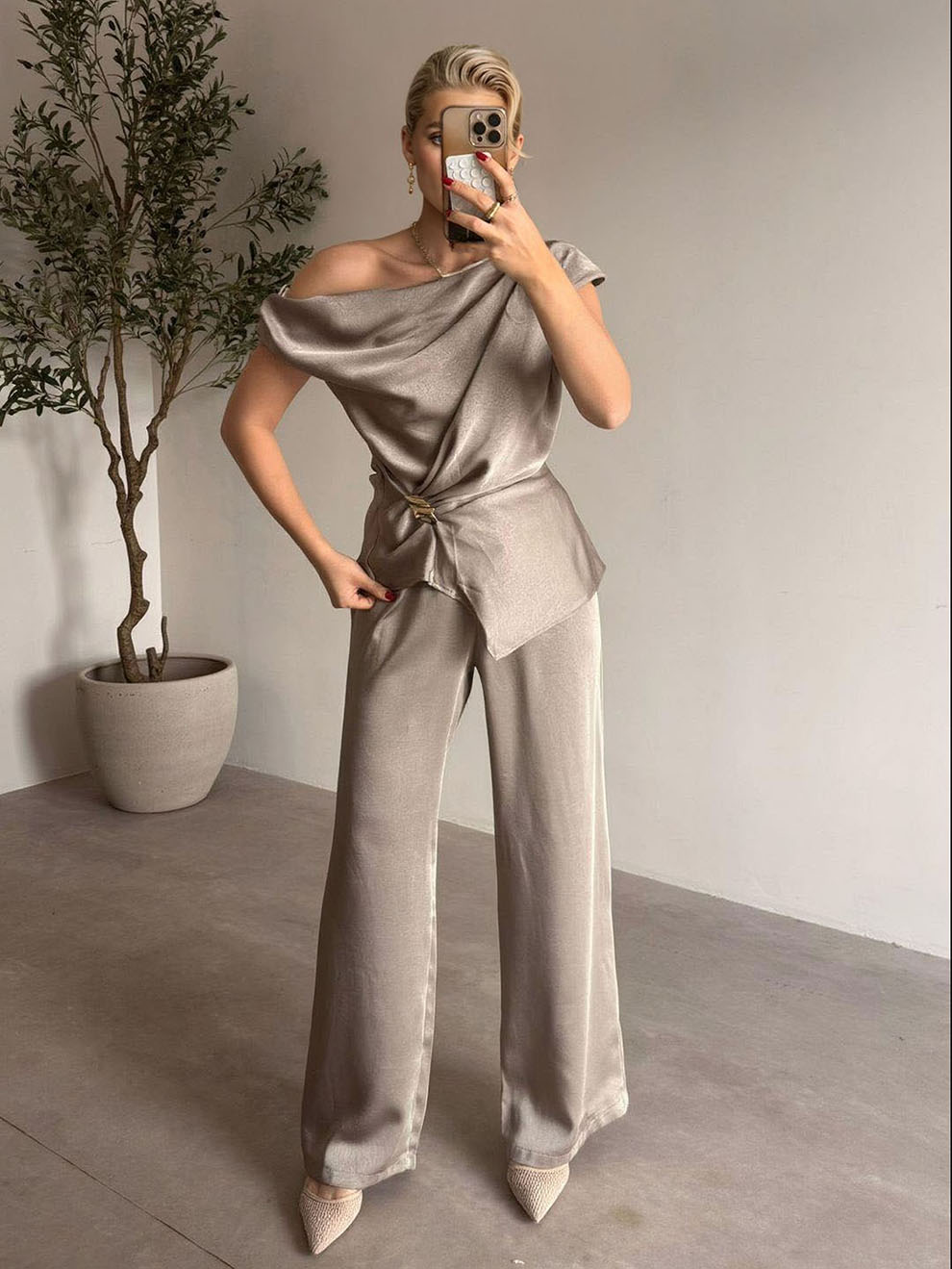 Elegant Satin One-Shoulder Draped Top & Wide-Leg Pants Two-Piece Set